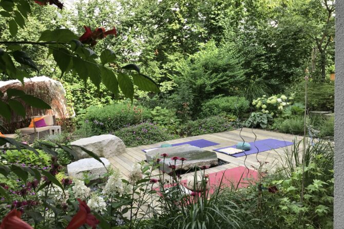 YogaGarten und ONLINE_<br>Achtung, ab sofort mit neuen Zeiten!<br>Bitte nur mit Anmeldung!